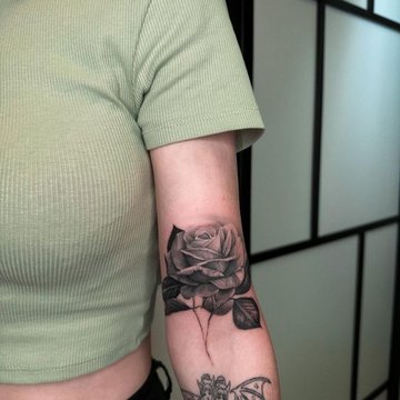 Rose Tattoo