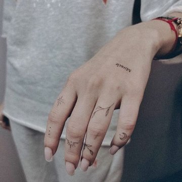 Finger Tattoos