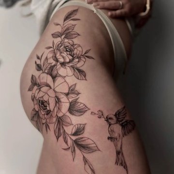 Women's Thigh Tattoos