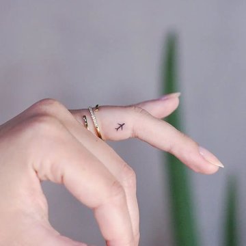 finger tattoos for women