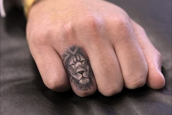 finger tattoos for men