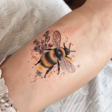 bee tattoo
