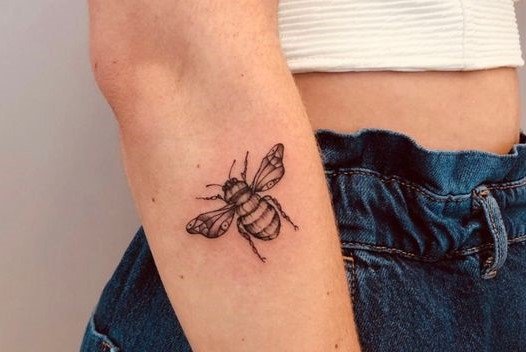 bee tattoo