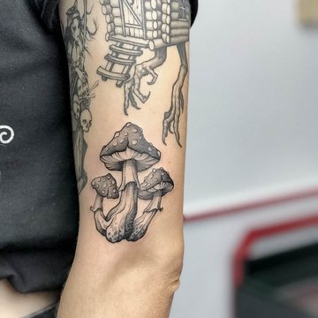 micro realism tattoos