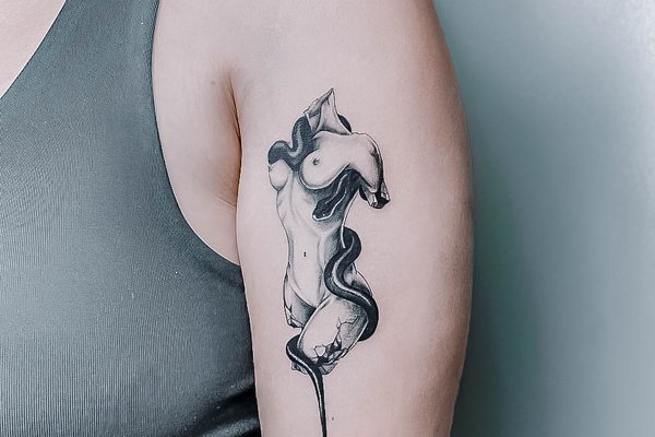 micro realism tattoos